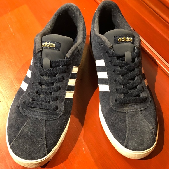 adidas Shoes - Suede ✨ADIDAS✨ neo comfort SZ 8.5